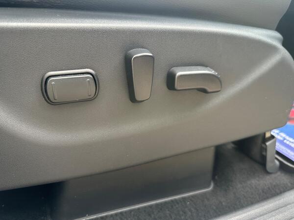 Nissan Navara 2.3 dCi Tekna Auto 4WD Euro 6 4dr