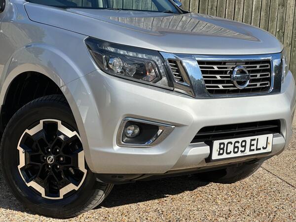 Nissan Navara 2.3 dCi Tekna Auto 4WD Euro 6 4dr