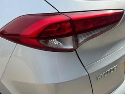 Hyundai TUCSON 1.7 CRDi Blue Drive SE Nav Euro 6 (s/s) 5dr at 43th