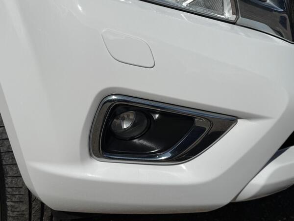 Nissan Navara 2.3 dCi Tekna 4WD Euro 6 (s/s) 4dr