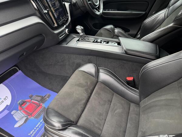 Volvo XC60 2.0 T5 R-Design Auto AWD Euro 6 (s/s) 5dr