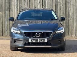 Volvo V40 Cross Country 1.5 T3 Pro Auto Euro 6 (s/s) 5dr at 6th