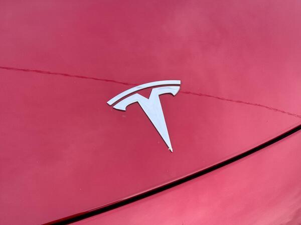 Tesla Model 3 (Dual Motor) Performance Auto 4WDE 4dr (Performance Upgrade)