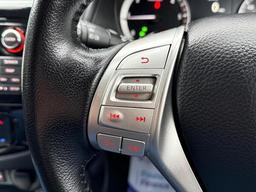 Nissan Navara 2.3 dCi Tekna Auto 4WD Euro 6 4dr at 29th