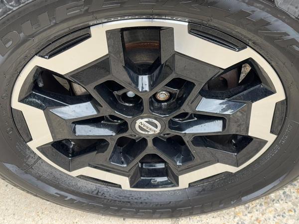 Nissan Navara 2.3 dCi Tekna Auto 4WD Euro 6 4dr