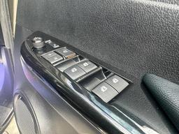 Toyota Hilux 2.8 D-4D Invincible X 4WD Euro 6 (s/s) 4dr at 23th