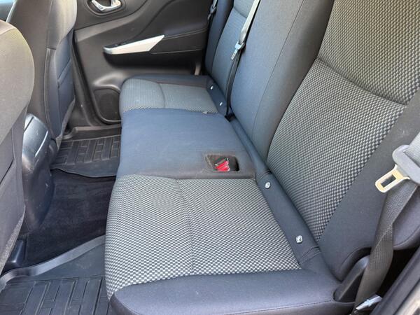 Nissan Navara 2.3 dCi Acenta 4WD Euro 6 (s/s) 4dr