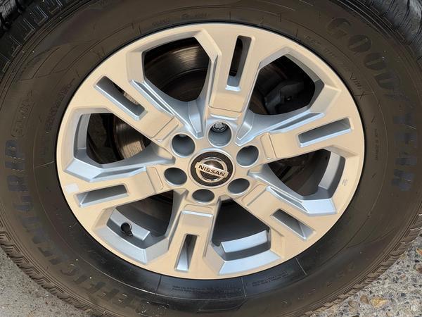 Nissan Navara 2.3 dCi Acenta 4WD Euro 6 (s/s) 4dr
