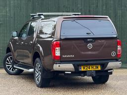 Nissan Navara 2.3 dCi Tekna 4WD Euro 6 (s/s) 4dr at 15th