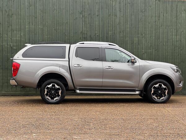 Nissan Navara 2.3 dCi Tekna Auto 4WD Euro 6 4dr