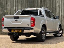 Nissan Navara 2.3 dCi Tekna Auto 4WD Euro 6 4dr at 3th