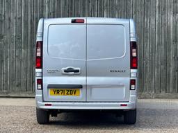 Renault Trafic 2.0 dCi ENERGY 30 Black Edition EDC LWB Standard Roof Euro 6 (s/s) 5dr at 13th
