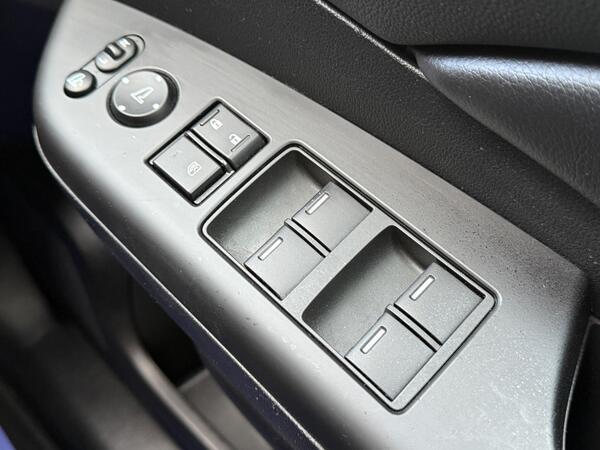 Honda CR-V 2.0 i-VTEC Black Edition 4WD Euro 6 (s/s) 5dr