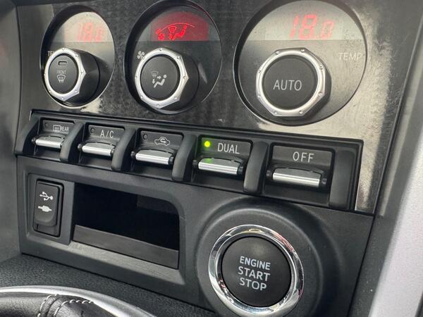 Toyota GT86 2.0 Boxer D-4S Club Series Blue Edition Euro 6 2dr