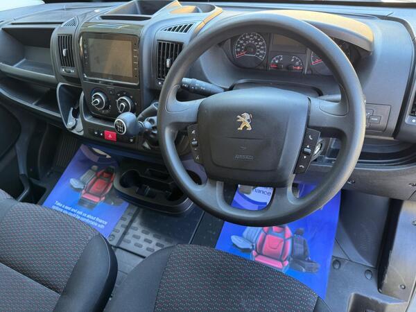 Peugeot Boxer 2.2 BlueHDi 335 Professional Premium + L2 H2 Euro 6 (s/s) 5dr