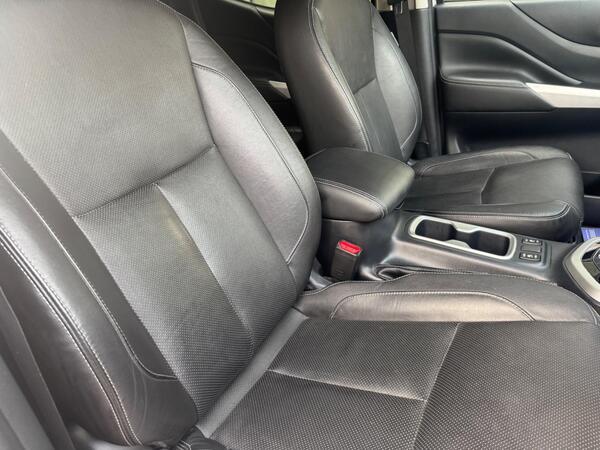Nissan Navara 2.3 dCi Tekna Auto 4WD Euro 6 4dr