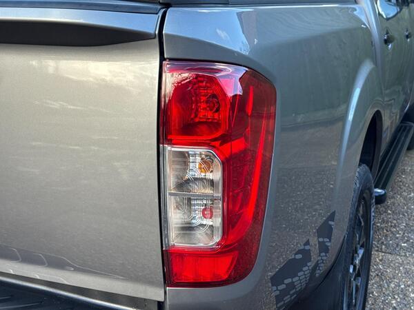 Nissan Navara 2.3 dCi N-Guard Auto 4WD Euro 6 4dr