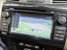 Nissan Navara 2.3 dCi Tekna Auto 4WD Euro 6 4dr at 12th