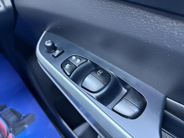 Nissan Navara 2.3 dCi Tekna Auto 4WD Euro 6 4dr