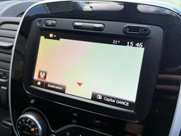 Renault Trafic 2.0 dCi ENERGY 28 Black Edition EDC SWB Standard Roof Euro 6 (s/s) 5dr at 8th