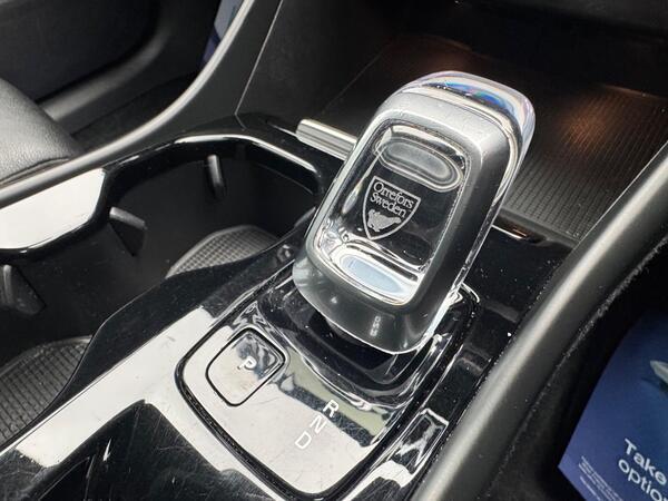 Volvo XC40 2.0 T4 Inscription Pro Auto Euro 6 (s/s) 5dr