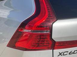 Volvo XC60 2.0 B5 MHEV R-Design Pro Auto Euro 6 (s/s) 5dr at 48th