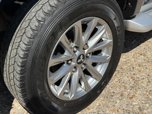 Mitsubishi L200 2.4 DI-D DC Barbarian Auto 4WD Euro 6 4dr