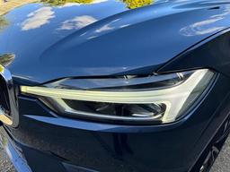 Volvo XC60 2.0 T4 Edition Auto Euro 6 (s/s) 5dr at 45th