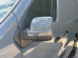 Renault Trafic 2.0 dCi ENERGY 28 Black Edition EDC SWB Standard Roof Euro 6 (s/s) 5dr at 29th