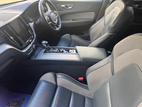 Volvo XC60 2.0 T5 R-Design Auto AWD Euro 6 (s/s) 5dr