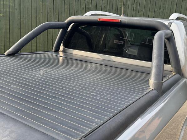 Nissan Navara 2.3 dCi Tekna Auto 4WD Euro 6 4dr