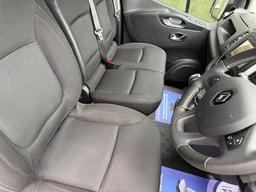 Renault Trafic 2.0 dCi ENERGY 30 Sport Crew Van EDC LWB Euro 6 (s/s) 6dr at 7th