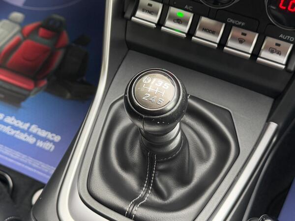 Toyota GR86 2.4 Boxer D-4S Euro 6 2dr