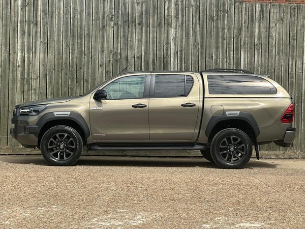 Toyota Hilux 2.8 D-4D Invincible X 4WD Euro 6 (s/s) 4dr