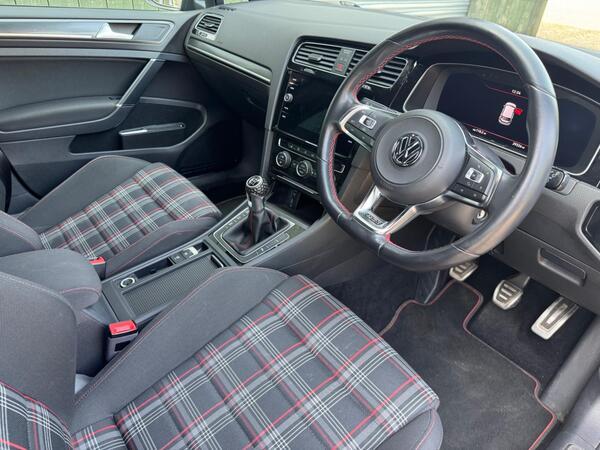 Volkswagen Golf 2.0 TSI GTI Performance Euro 6 (s/s) 5dr