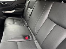 Nissan Navara 2.3 dCi Tekna Auto 4WD Euro 6 4dr at 12th