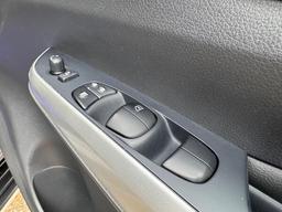 Nissan Navara 2.3 dCi Tekna Auto 4WD Euro 6 4dr at 35th