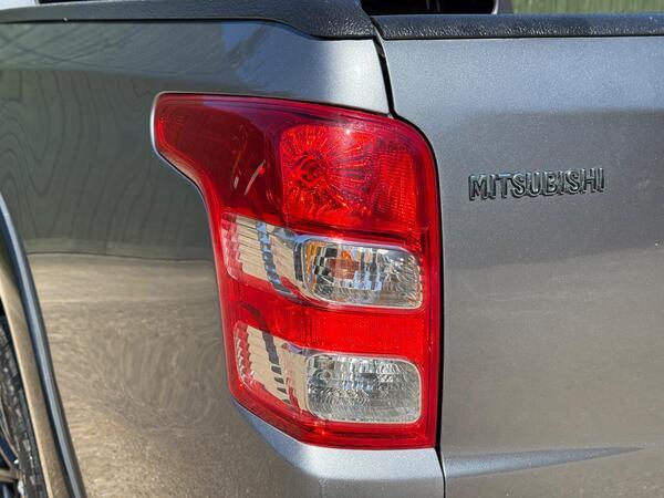 Mitsubishi L200 2.4 DI-D DC Challenger Auto 4WD Euro 6 4dr