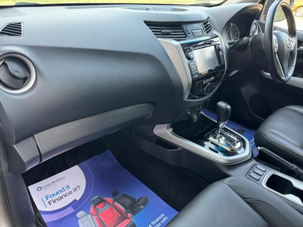 Nissan Navara 2.3 dCi Tekna Auto 4WD Euro 6 4dr