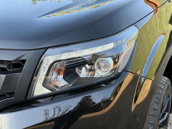 Nissan Navara 2.3 dCi Tekna Auto 4WD Euro 6 4dr