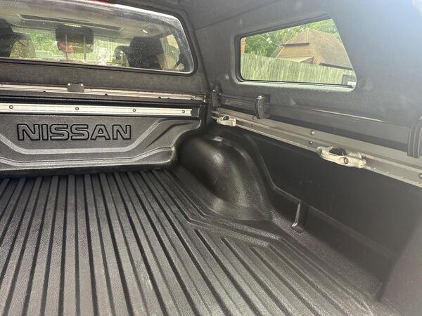 Nissan Navara 2.3 dCi Tekna Auto 4WD Euro 6 4dr