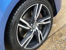 Volvo V40 2.0 D3 R-Design Edition Auto Euro 6 (s/s) 5dr at 47th