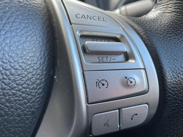 Nissan Navara 2.3 dCi Tekna 4WD Euro 6 (s/s) 4dr