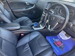Volvo V40 Cross Country 1.5 T3 Pro Auto Euro 6 (s/s) 5dr at 11th