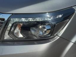 Nissan Navara 2.3 dCi Tekna Auto 4WD Euro 6 4dr at 54th