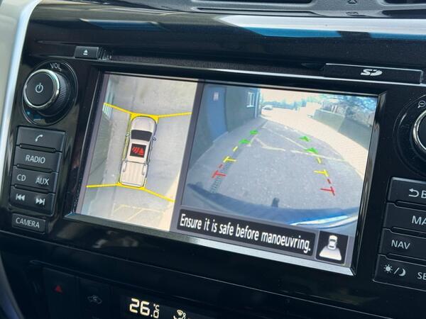 Nissan Navara 2.3 dCi Tekna Auto 4WD Euro 6 4dr