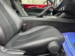 Mazda MX-5 RF 1.5 SKYACTIV-G Sport Euro 6 (s/s) 2dr at 34th