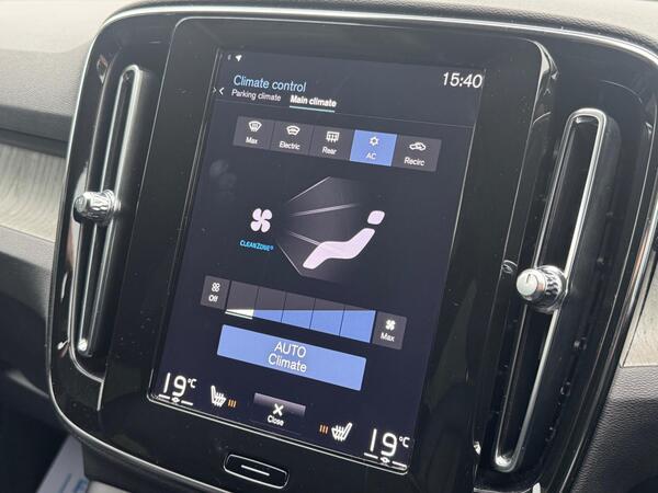 Volvo XC40 2.0 T4 Inscription Pro Auto Euro 6 (s/s) 5dr