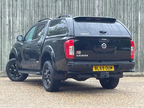 Nissan Navara 2.3 dCi N-Guard Auto 4WD Euro 6 4dr