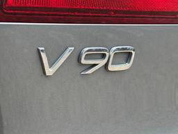 Volvo V90 2.0 D4 R-Design Auto Euro 6 (s/s) 5dr at 39th
